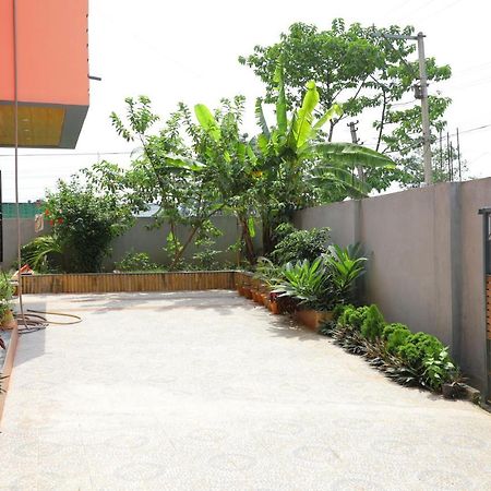 Krishna Shree Residency Hotell Guwahati Exteriör bild